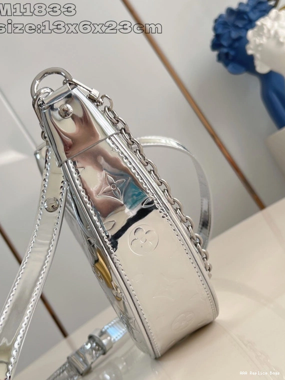 Aaa replica ru LOUIS VUITTON LOOP-23*13*6CM 0719